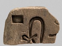 Aeg S 36  Aeg S 36, Bruchstück mit Inschrift, Kalkstein, 13,3 cm x 9,2 cm, Dicke 3,3 cm : Bestandskatalog Ägypten, Museumsfoto: Claus Cordes